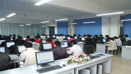 计算机信息管理实验室简介